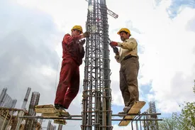 کارگران ساختمانی برای بیمه در این سایت ثبت‌نام کنند