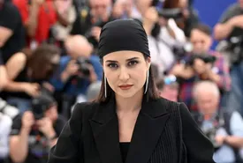 ببینید/ رفتار صمیمانه پریناز ایزدیار و سعید روستایی در اکران زن و بچه