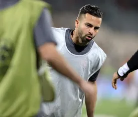 صحنه احساسی ستاره پرسپولیس در استادیوم با هواداران/ عکس