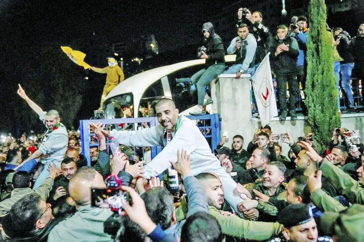 شادی در غزه، انفعال در تل‌آویو