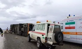 حادثه واژگونی اتوبوس در شرق اصفهان/ ۴ مصدوم به بیمارستان منتقل شدند