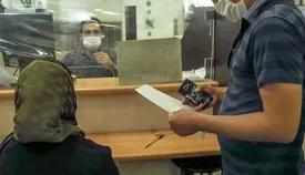 بازداشت مدیر و کارمند بانک به دلیل ارائه خدمات به بیحجابها