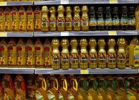 التهاب در بازار کالا‌های اساسی / علت عرضه قطره‌چکانی روغن در بازار اعلام شد