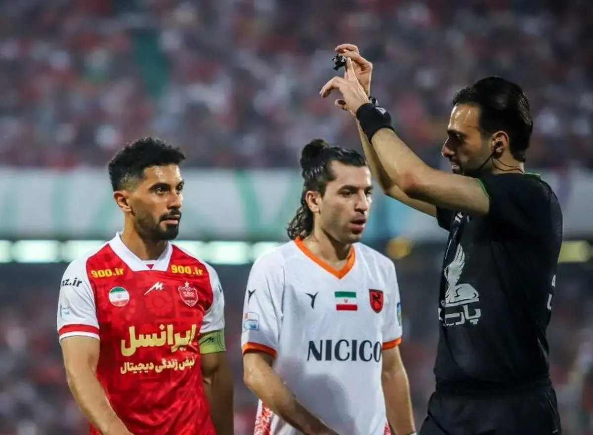 احضار داور جنجالی بازی قهرمانی پرسپولیس
