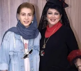 بهاره رهنما در لحظات فارغ‌التحصیلی دخترش در لندن/ تماس ویدیویی پراحساس/ عکس