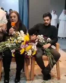 زیبایی عجیب نسرین مقانلو در ۱۹ سالگی با تیپ دهه شصتی / عکس