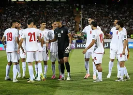 مدافع تیم ملی فوتبال: دشمن بداند ایران همیشه متحد است