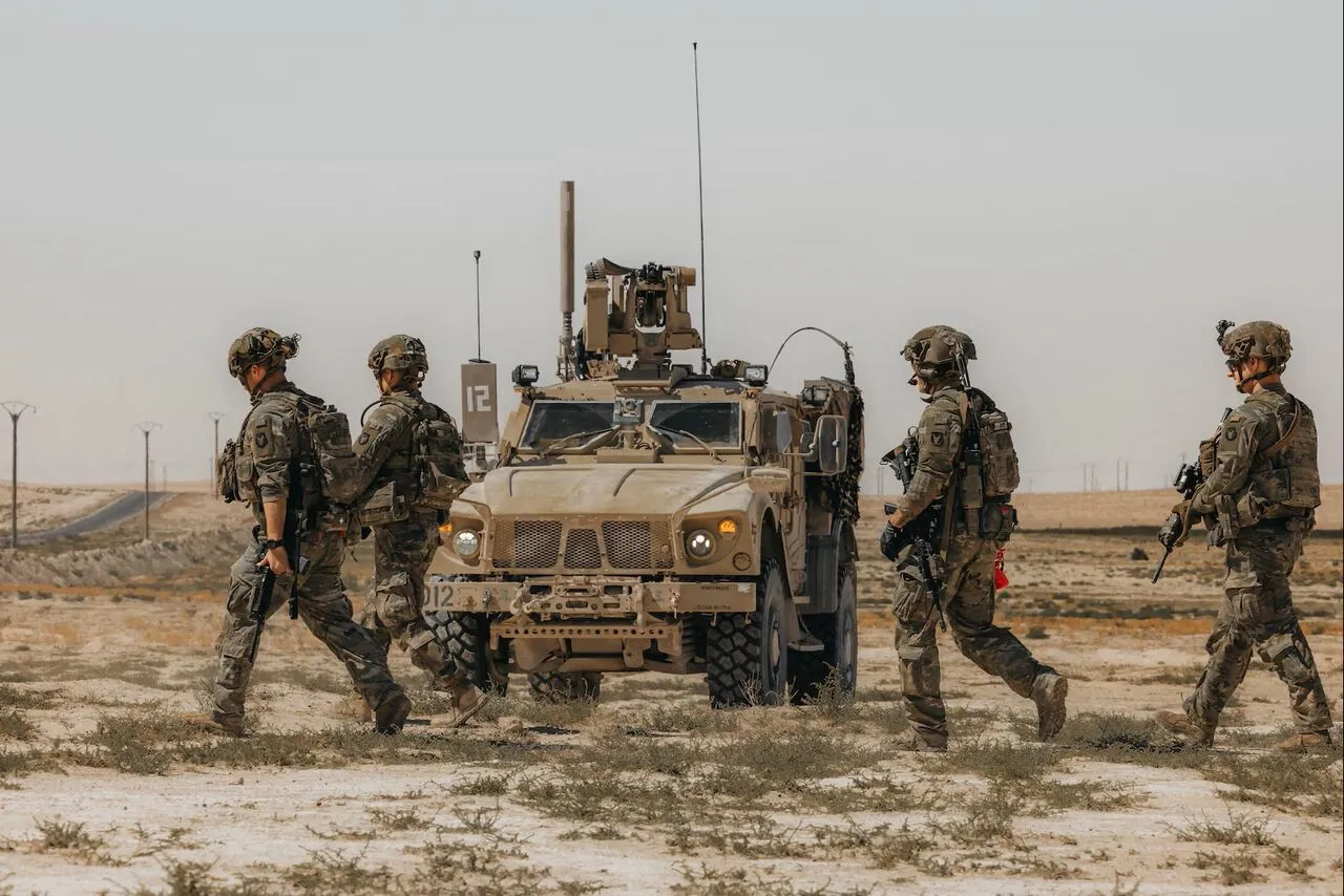 خروج کاروان نظامی آمریکا از پایگاه عین الاسد در عراق