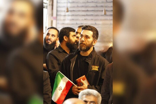 واکنش آقای مجری به مردان پای لانچر