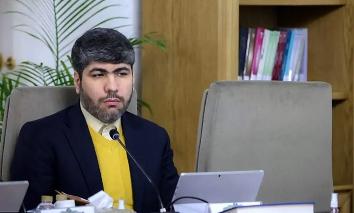 انتقاد یک حقوقدان از حضور میثم لطیفی در پاستور