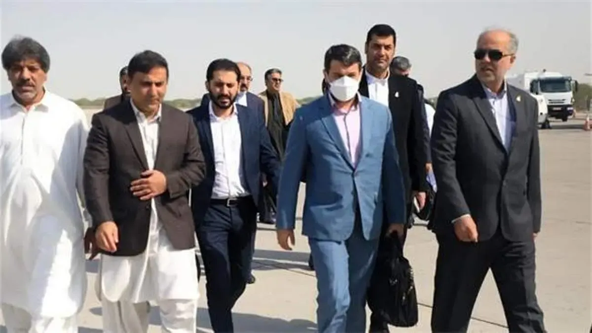 دبیر شورایعالی مناطق آزاد کشور وارد چابهار شد