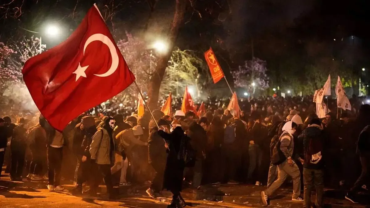 سرکوب اعتراضات در استانبول به اوج خود رسید/ببینید