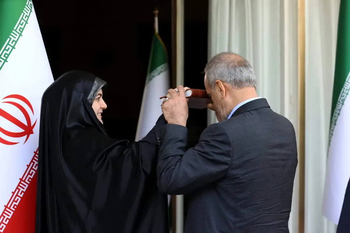 دلنوشته پسر مسعود پزشکیان از روزهای بعد از رئیس جمهور شدن پدر/در خانهِ پدری بیرون پاستور احساس آرامش و امنیت می‌کنم