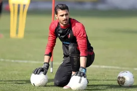 یک بازیکن جنجالی دیگر از پرسپولیس جدا شد | پرسپولیس تیم بدون دروازه‌بان