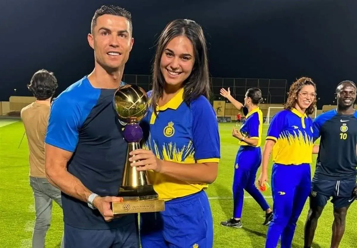 حراج پیراهن رونالدو برای نجات خانواده غارنشین!