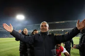 کارتال در جایگاه ویژه آزادی/ تشویق پرشور هواداران و شاهد سوتی عجیب خلیلزاده