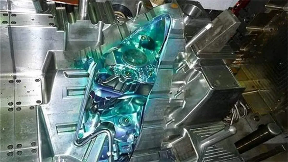 خودکفایی ساپکو در زمینه تولید قالب‌های پرسی و ابزارهای کنترلی