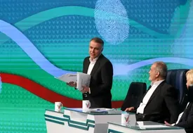 فاضلی: باید زیر باران فحش و طعنه در کارزار انتخاباتی بوده باشید تا بدانید ظریف و آذری جهرمی چه کرده اند