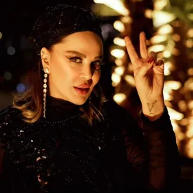 تصویر جنجالی بهاره رهنما در قلب هالیوود/ ببینید