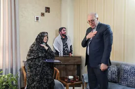 دیدار مدیر عامل بانک مسکن با خانوادههای شهدای حرم