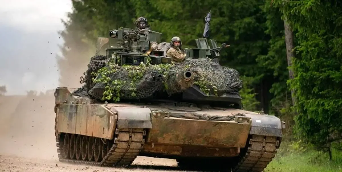 ورود خودروهای جنگی فرانسه به لبنان