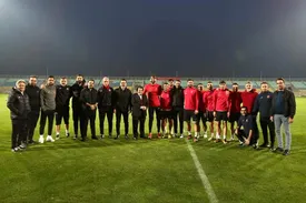 خواننده «پارسال با هم دسته جمعی رفته بودیم زیارت» سر از تمرین پرسپولیس درآورد!