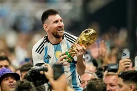 مسی زمان خداحافظی خود را اعلام کرد