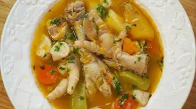 طرز تهیه خوراک پای مرغ با رسیپی خوشمزه