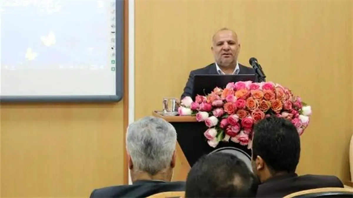 به همراه همکارانم با هدف رسیدن به قله‌، پتروشیمی اروند را توسعه خواهیم داد