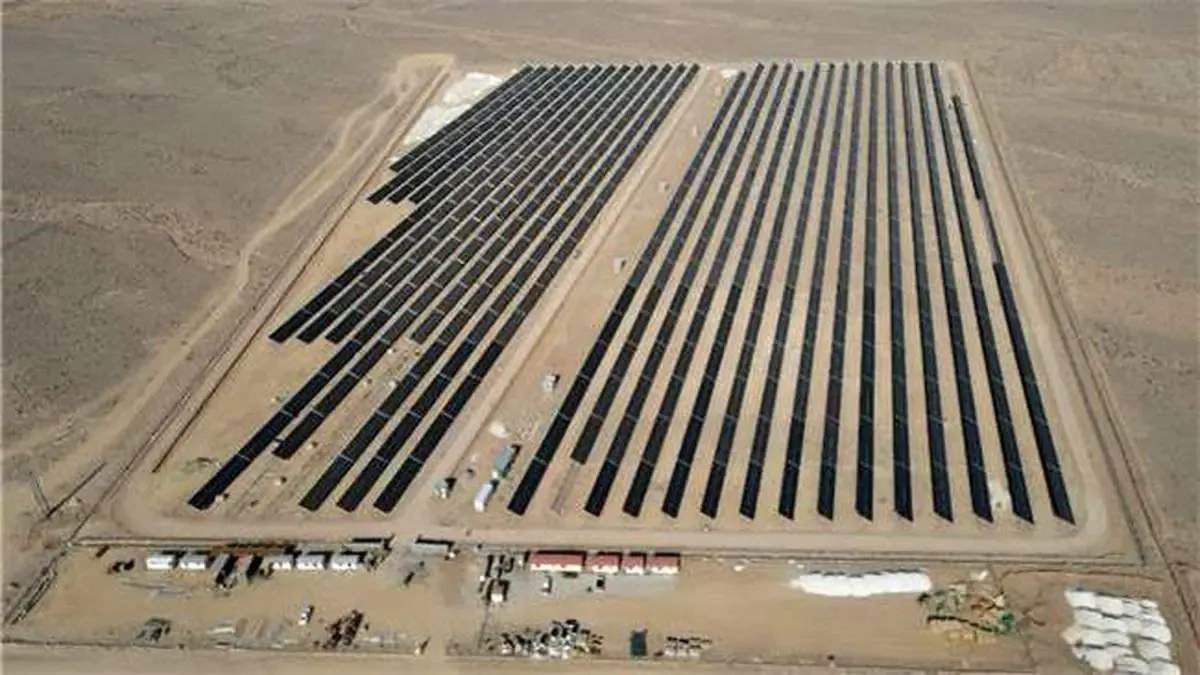 نیروگاه خورشیدی ۱۰مگاواتی احداث و به شبکه سراسری برق کشور متصل شد