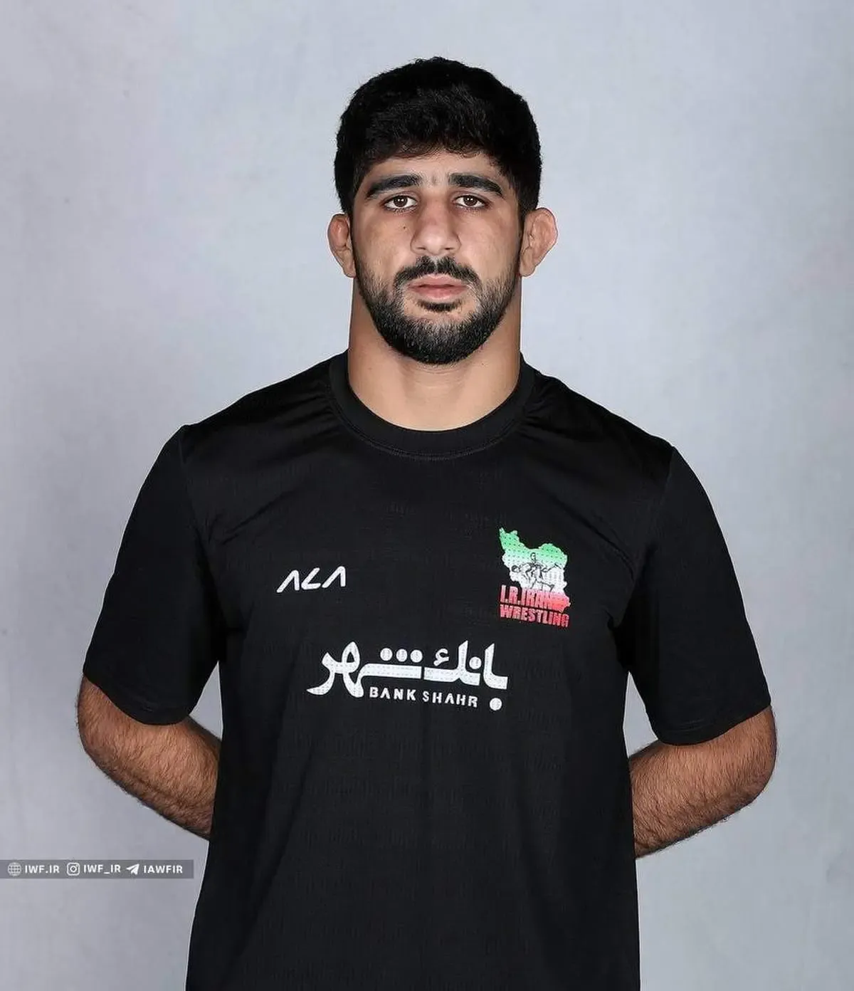 غرش اسماعیلی روی تشک جهانی/ ازبک را ۸-۰ خاک کرد!