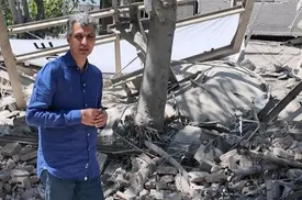 بازدید عادل فردوسی‌پور از دانشگاه صنعتی شریف