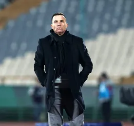 سرمربی پرسپولیس: فرصت سوزی بازیکنان ما یک نقطه ضعف است