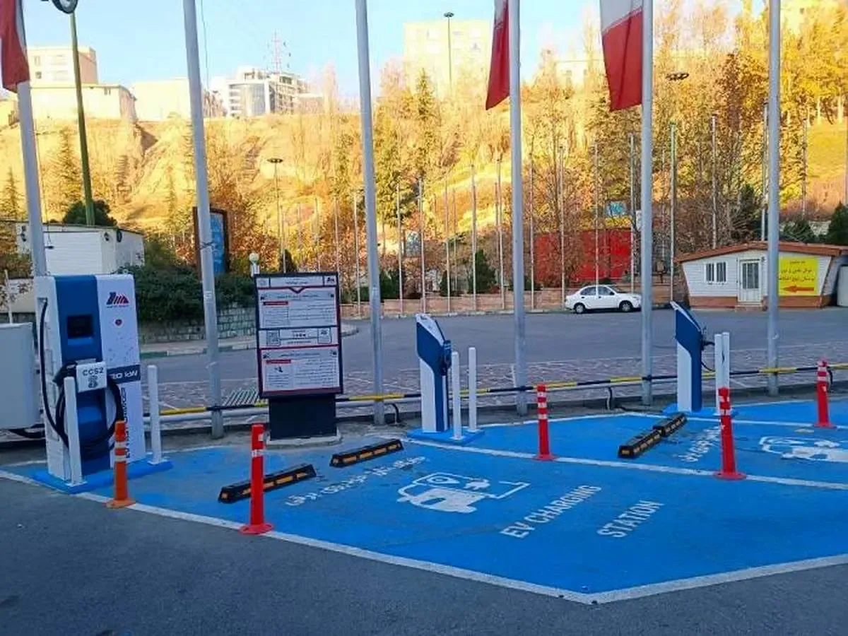 بوستان نهج البلاغه  به جایگاه شارژ خودروهای برقی تجهیز شد