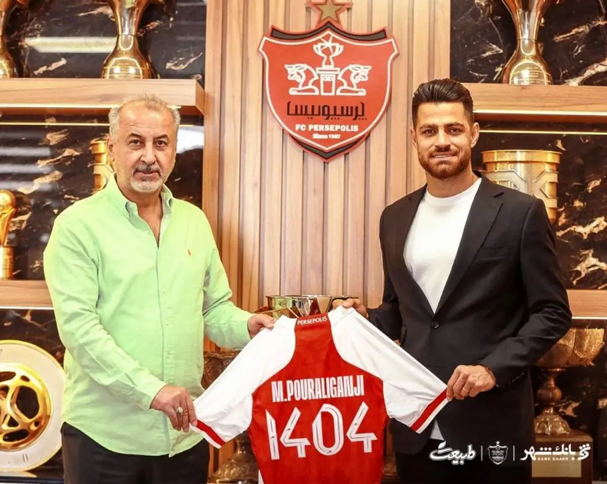 شماره 8 پرسپولیس تمدید کرد/ عکس