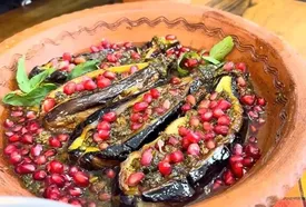 طرز تهیه بادمجان ناردونی کاملا گیاهی؛ غذای پاییزیِ شمال که با انار تازه جان می‌گیرد