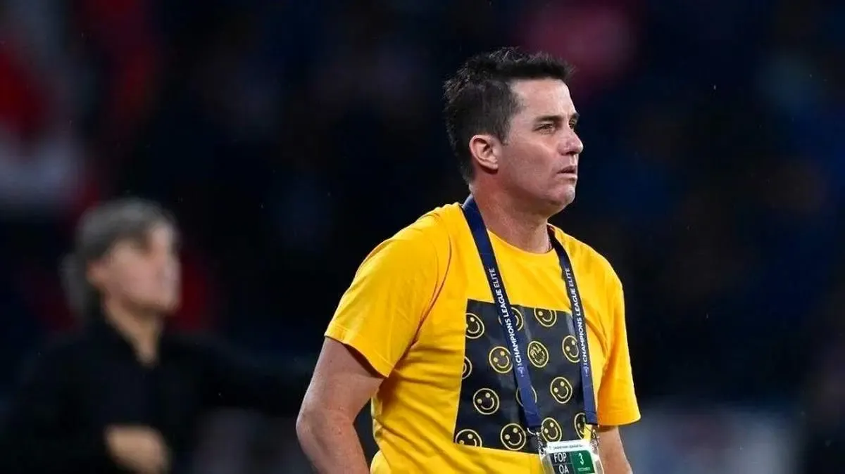 حراست وزارت ورزش، سد راه بازگشت اوسمار به پرسپولیس