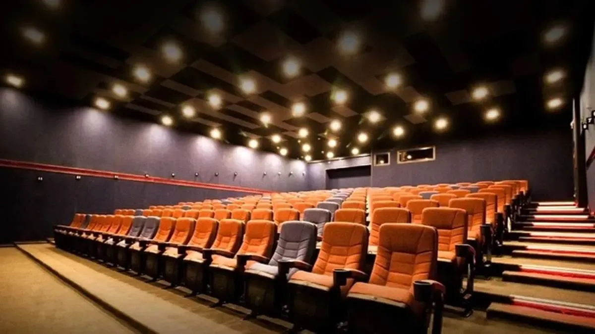 پلمپ یک مجموعه سینمایی در مشهد به دلیل بی‌حجابی