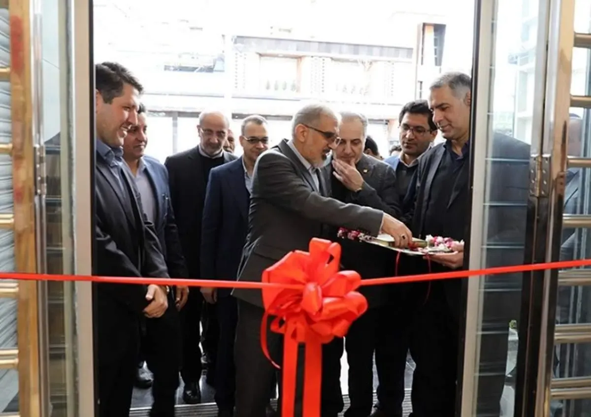 دکتر خورسندیان: به ۵۹ طرح تولیدی این استان تسهیلاتی بالغ بر ۸۱ هزار و ۵۰۰ میلیارد ریال توسط این بانک تخصیص یافته است