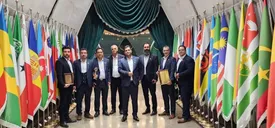 تقدیر از مهندس رضا شریفی مدیرعامل فولاد اقلید در اجلاس سراسری تجلیل از رهبران اقتصادی ایران