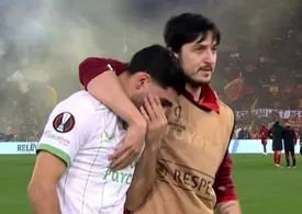 اشکهای جهانبخش در آغوش سردار/ تصاویر