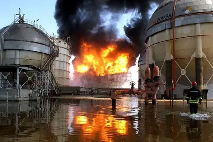 جزئیات روز سی و هفتم جنگ/ ترامپ: هر دو خلبان را نجات دادیم