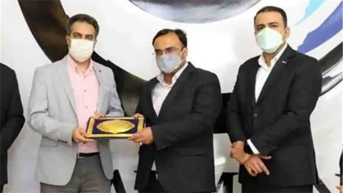 شرکت بیمه دی و مرکز نوآوری و شتابدهی رایمون تفاهم نامه همکاری امضا کردند