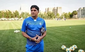 خسروی در خانه بنشیند و ظرف‌ها را بشورد!