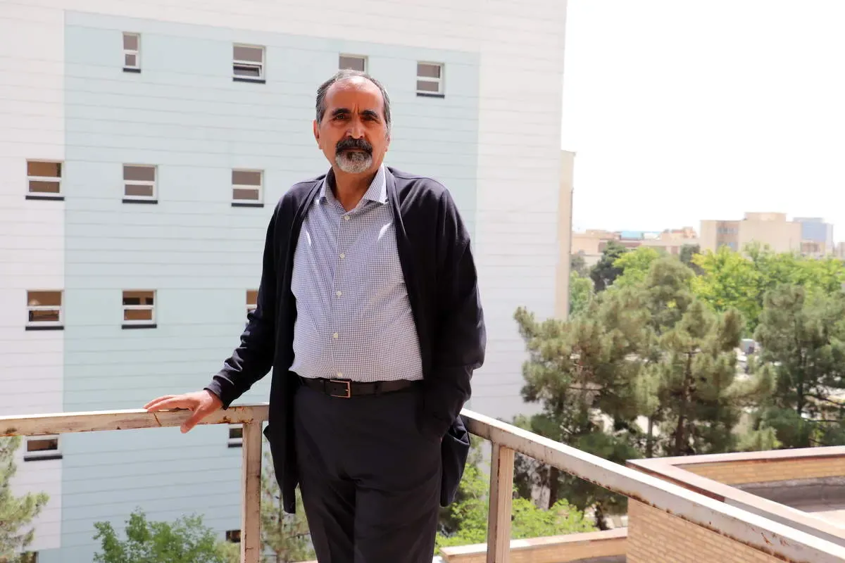 کسانی که امروز خائن نامیده می شوند ممکن است در بزنگاه ها با هم منسجم شوند