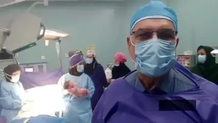 حضور غیرقانونی وزیر بهداشت در اتاق زایمان!