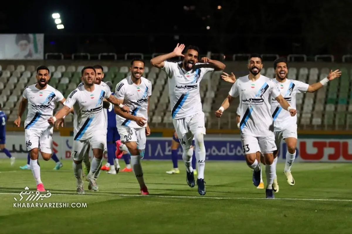 مهاجم پرسپولیسی از فرط ناراحتی به رختکن رفت