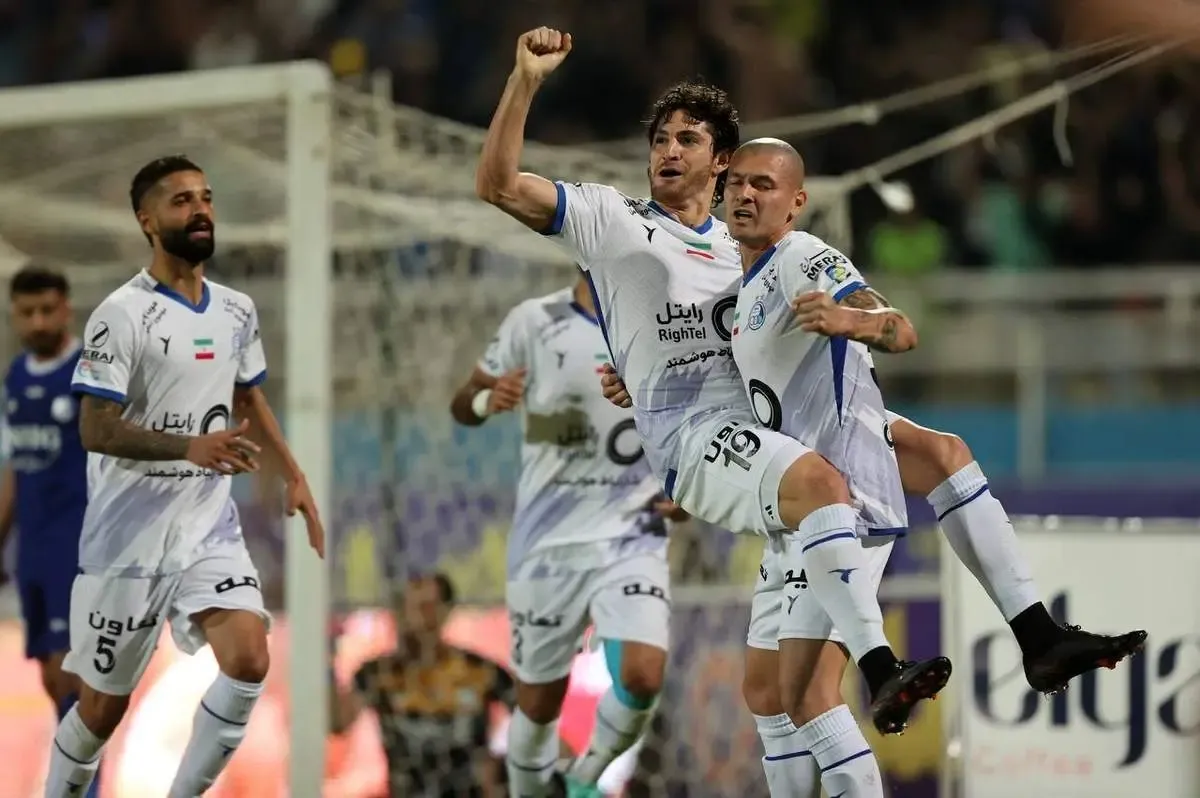 بابا لنگ دراز پرسپولیس فردا گل می زند!