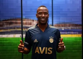 شوک نقل‌وانتقالاتی به آبی‌ها/ کارتال به‌دنبال بازگرداندن مامه تیام!