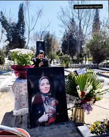 مراسم غریبانه سومین سالگرد فوت آزاده نامداری/ تصاویر